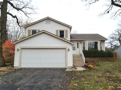 8031 Geneva St, Woodridge, IL, 60517