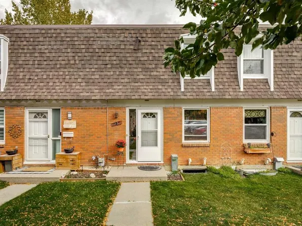 330 W Canterbury Dr SW #23, Calgary, AB T2W 1H6