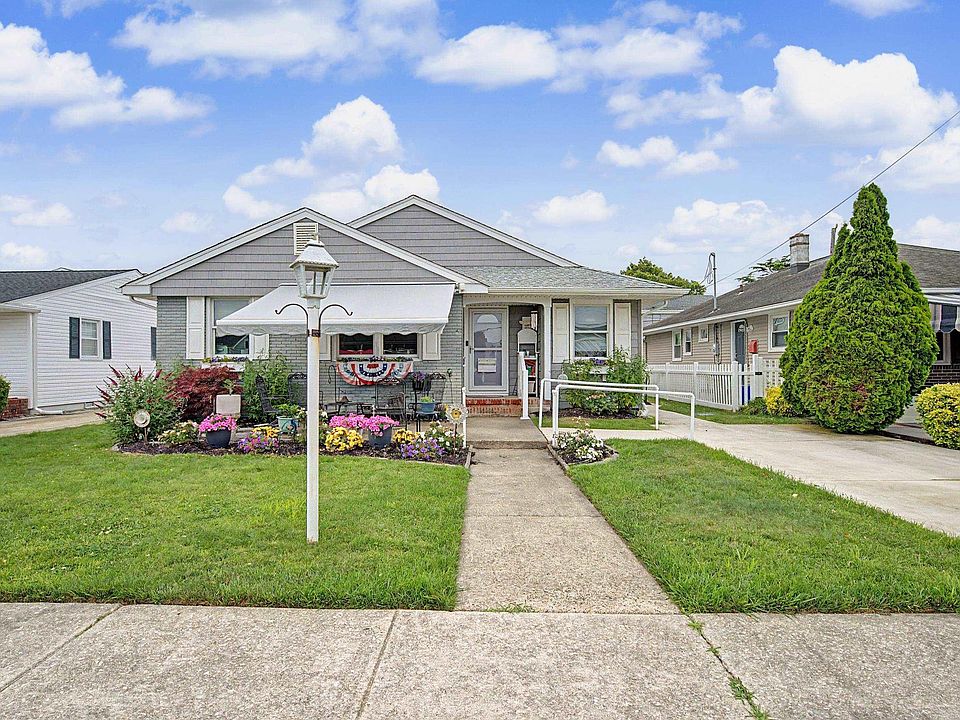 1st image of 9 E Gilmar Cir