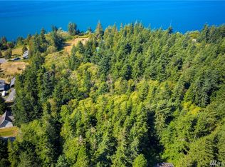 1 W Shore Dr, Lummi Island, WA 98262