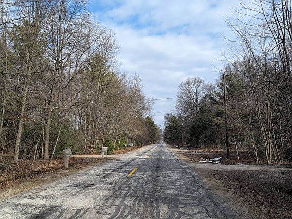 5th image of 3930 Automobile Rd