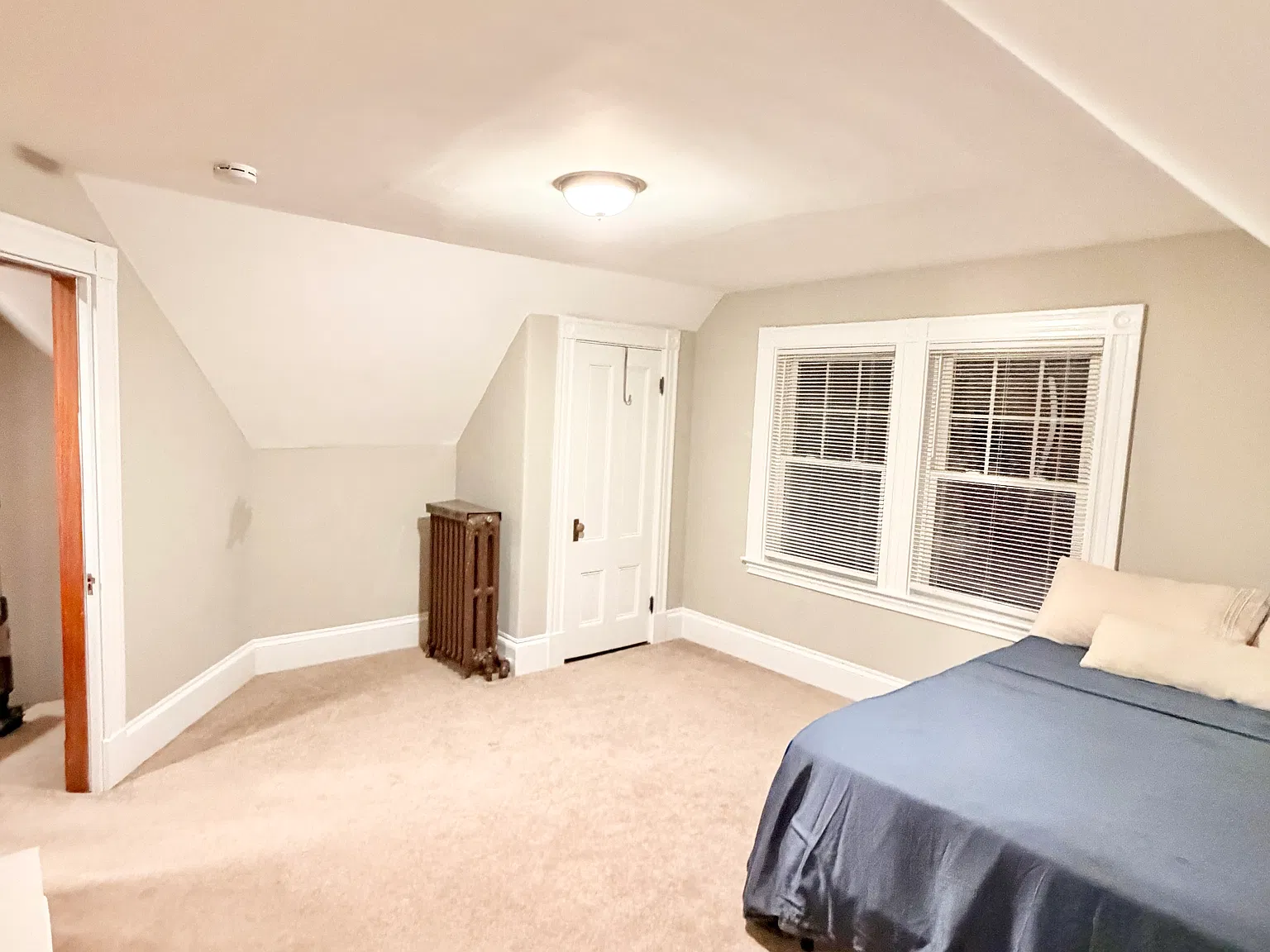 5 bed, 1920 sqft, $1,200 — Photo 2