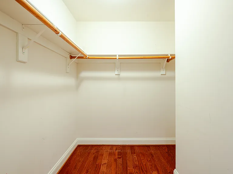 1781 Chain Bridge Rd #401 — Photo 8
