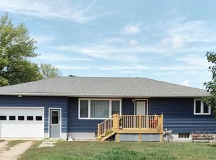 202 Weaver St, Welcome, MN 56181