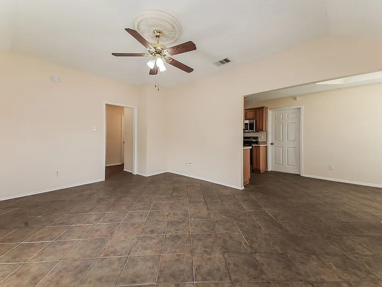 1217 Brittany Way — Photo 4