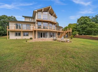 11333 Lathams Landing Rd, Garfield, AR 72732