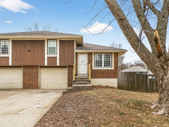 1802 SW Sunset Ave, Blue Springs, MO 64015