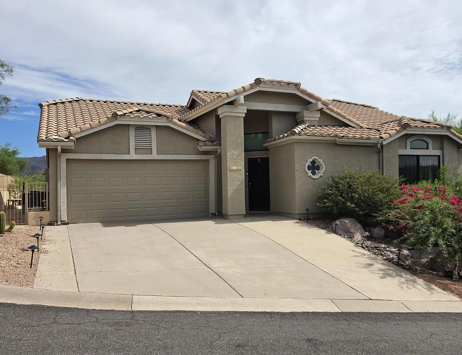 2 bed, 2.5 bath, 1593 sqft, $3,800 — Photo 1