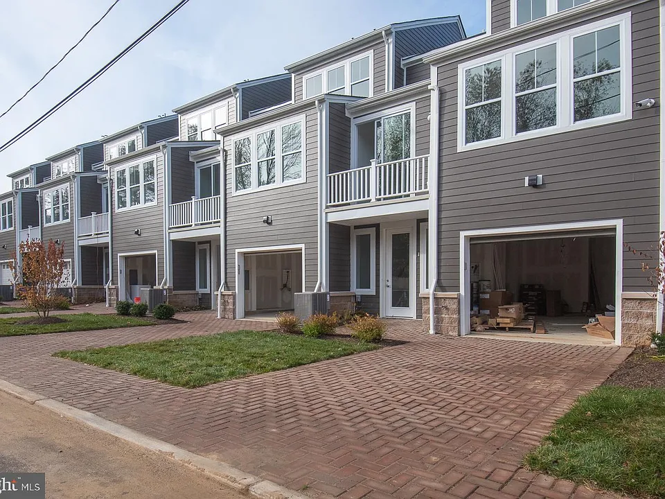 43 Princeton Hightstown Rd #2103