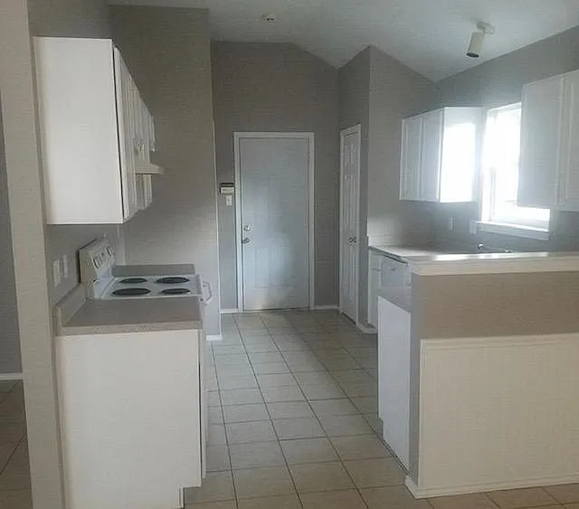 4908 J I Bruce Dr — Photo 4