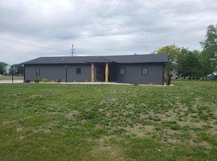 507 N Secor St, Gilman, IL 60938