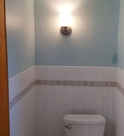 544 N State St — Photo 10