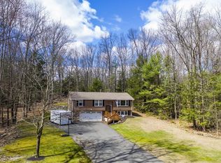 218 Coles Meadow Rd, Northampton, MA 01060