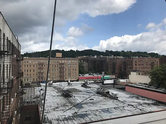 Rented by Bohemia Realty Group | media 18