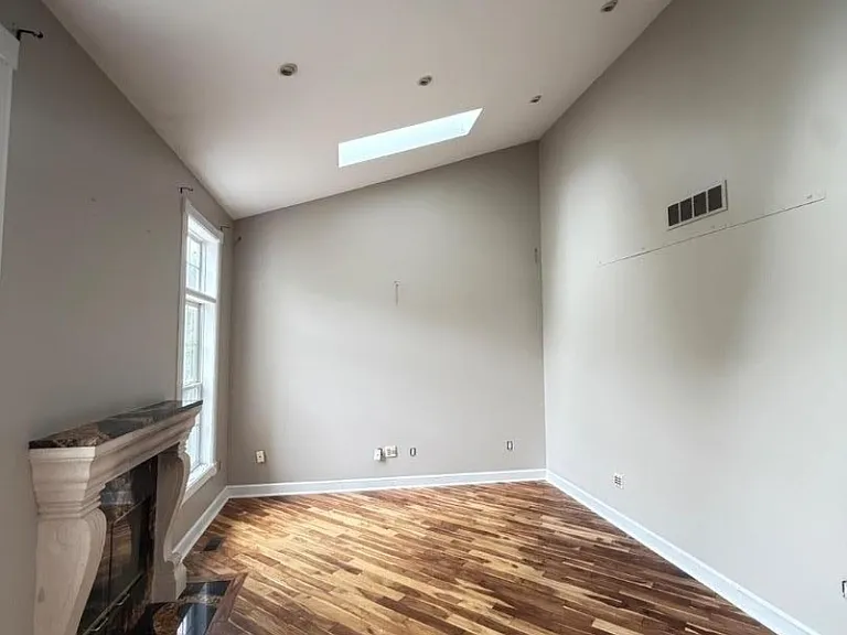 373 Stonehenge Dr — Photo 6