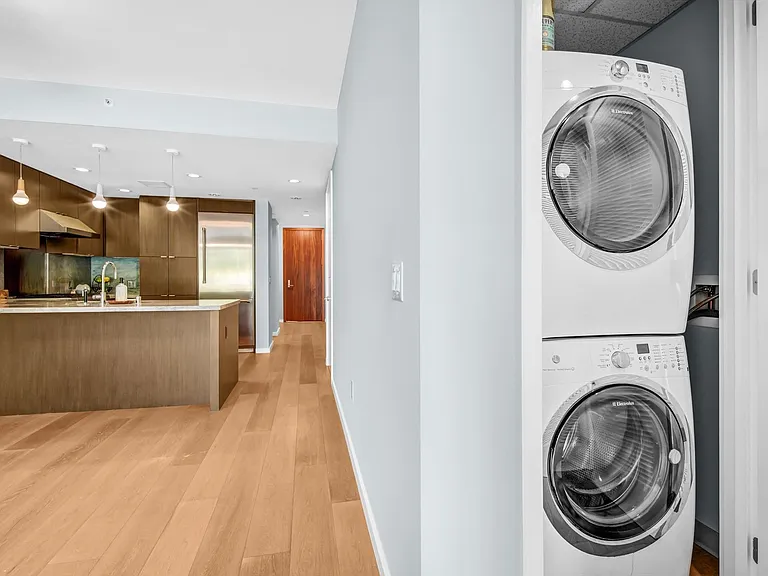 1705 Ocean Ave #210 — Photo 22
