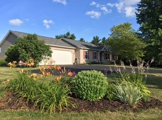 10106 Wright Rd, Harvard, IL 60033