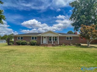 1402 Alpine St SE, Decatur, AL 35603