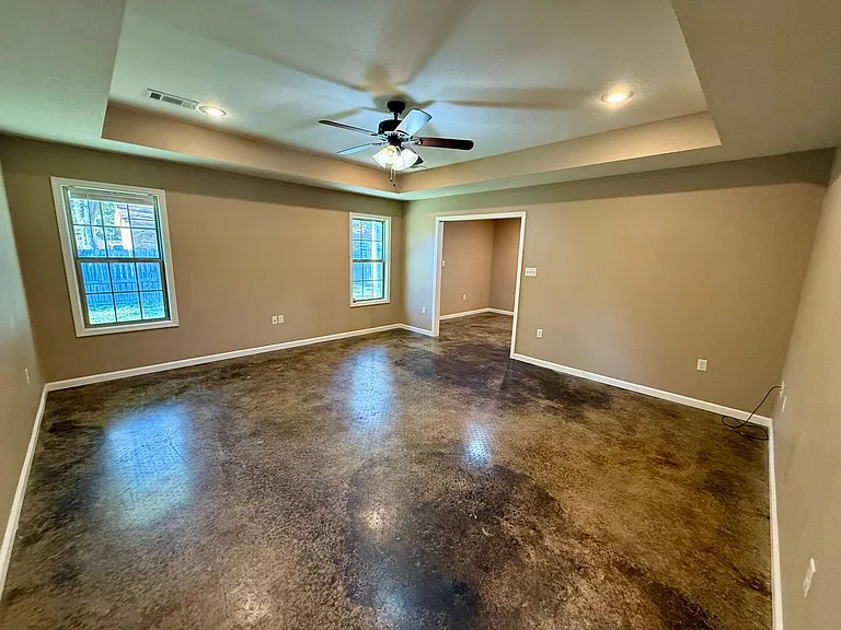 206 S Bernis St — Photo 3