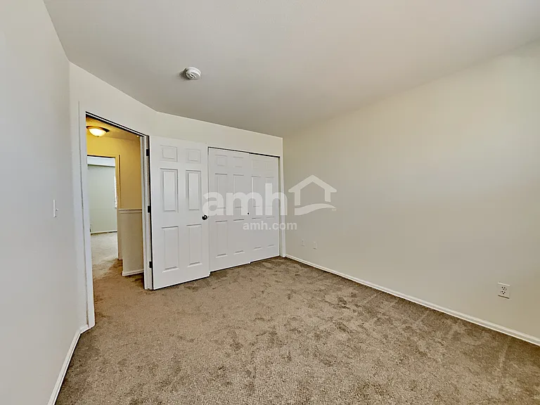 19984 E Lasalle Dr — Photo 18
