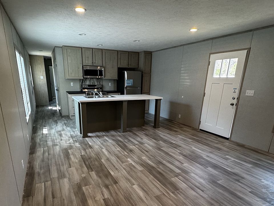 2nd image of 49 Alan Parker Cir