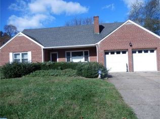 22 Hilltop Rd, Ewing, NJ 08638