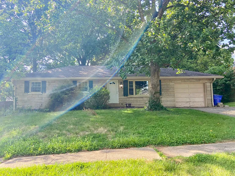 3029 Dartmouth Dr — Photo 1