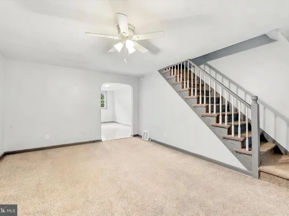19 W 21st St, Chester, PA 19013