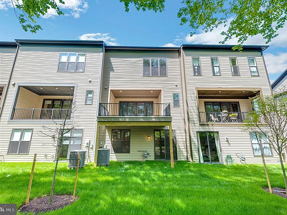 4th image of 4557 Plateau Dr
