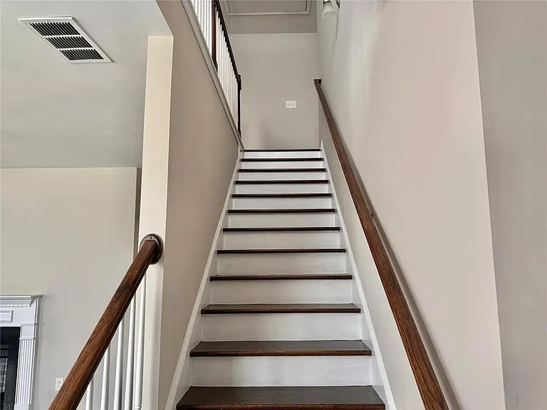1958 Paxton Ridge Ln — Photo 10