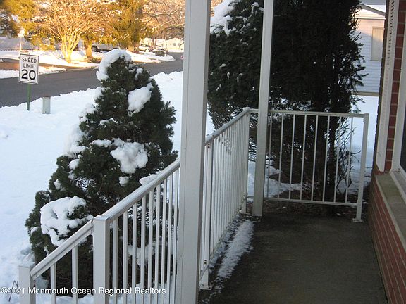 5th image of 62 Bowie Dr