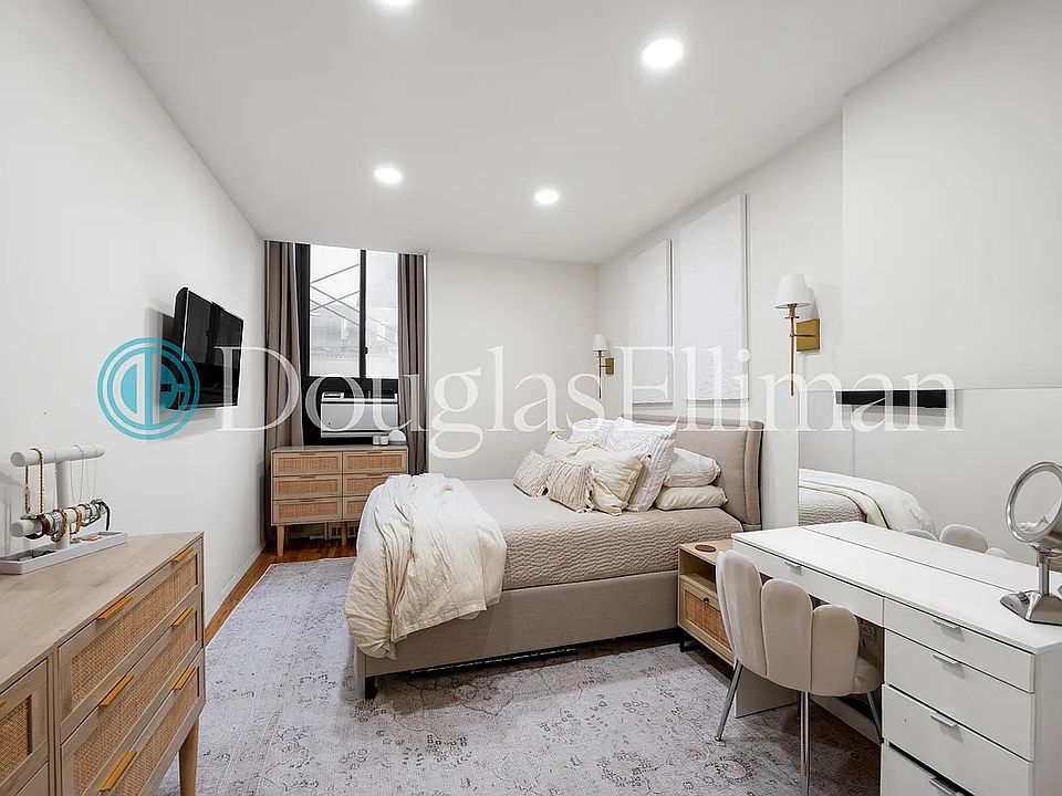 1st image of 295 Park Ave S APT 3J