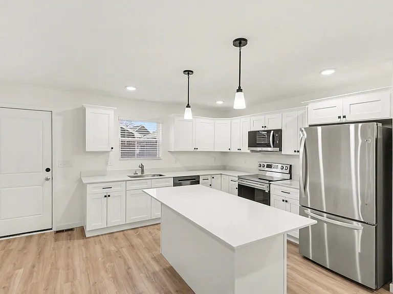 6200 Aurelius Rd — Photo 3