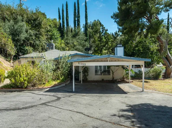 11315 Alethea Dr, Sunland, CA 91040