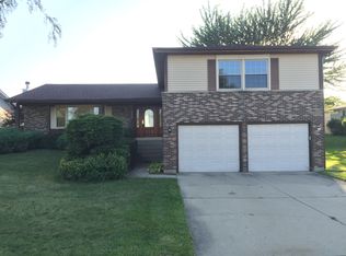 4200 Mumford Dr, Hoffman Estates, IL 60192