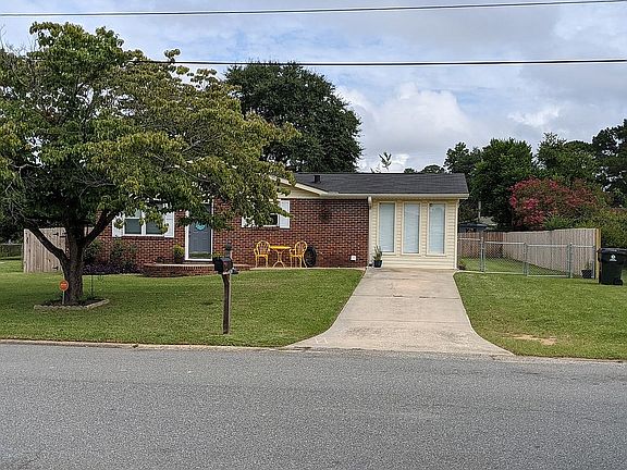 3rd image of 111 Sonja Dr