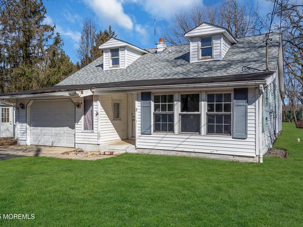 2 Helen Street, New Egypt, NJ 08533
