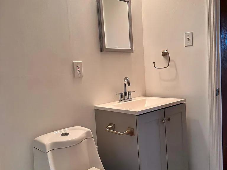 1600 Afton Dr — Photo 16