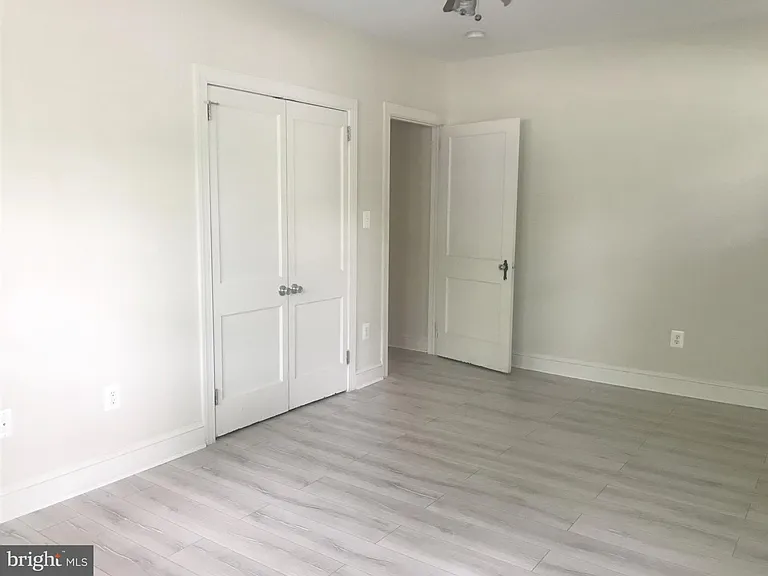 401 Commonwealth Ave #10B — Photo 32