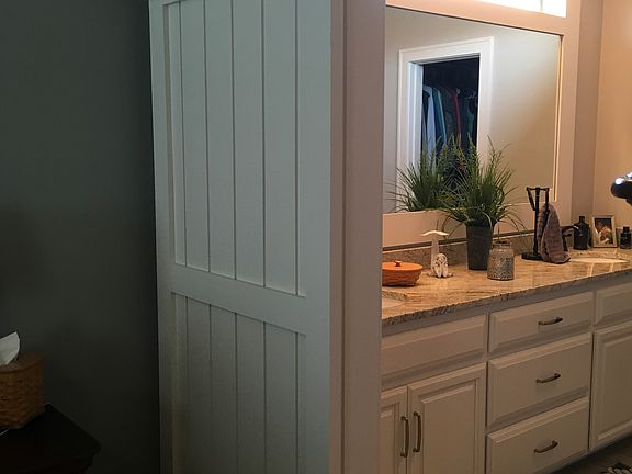 Added stylist barn door 