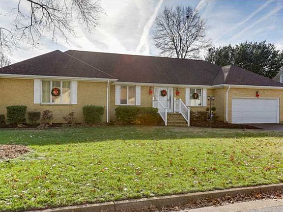 3rd image of 5244 Windsor Ln