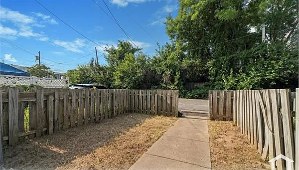 1616 W Diamond St — Photo 10