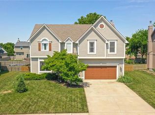 18408 Hickory St, Gardner, KS 66030