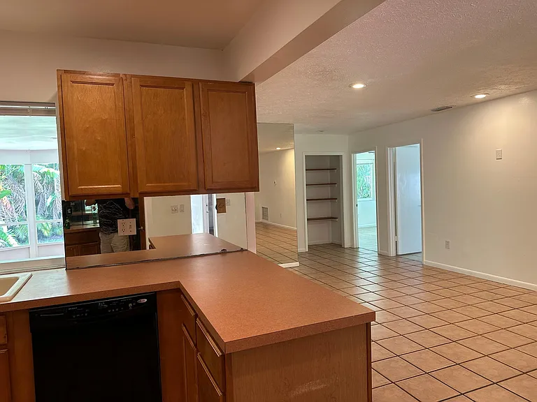 1 Indialucie Pkwy — Photo 16