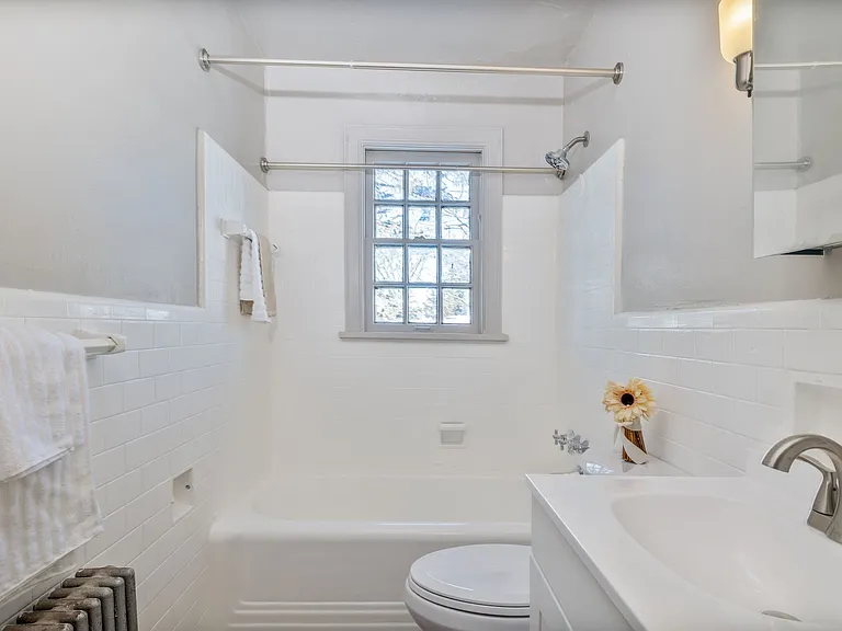 1312 Cleveland Ave NW — Photo 3