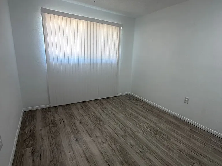 1395 N Pennsylvania Ave — Photo 32