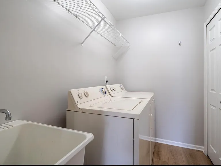 15357 Yale Dr — Photo 8