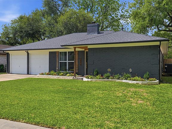 3rd image of 15614 Rill Ln