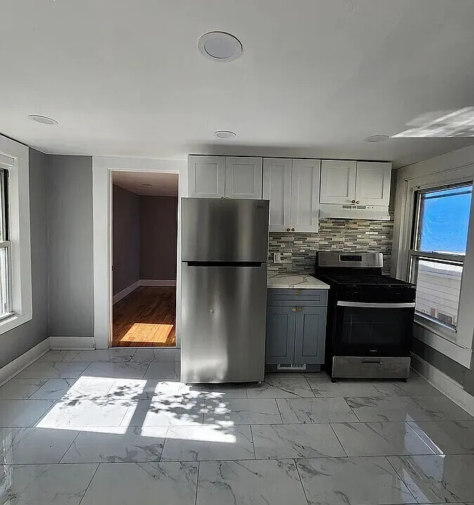 87 Spring St #2