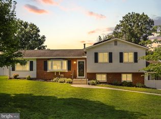 4319 Jackson Pl, Alexandria, VA 22309